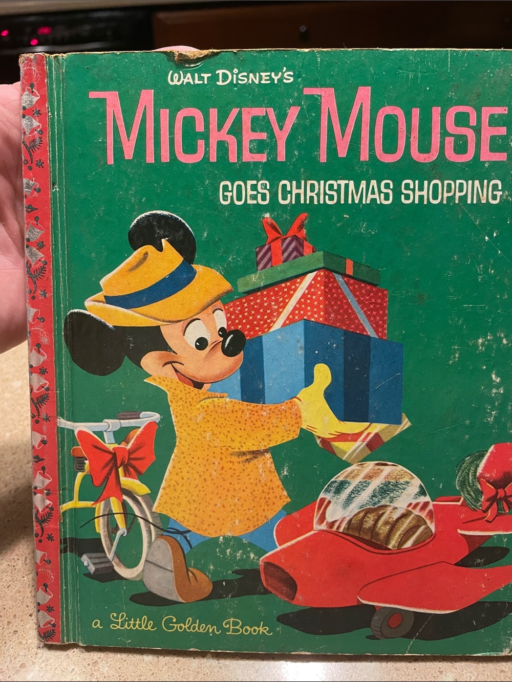 Walt Disney Mickey Mouse Goes Christmas Shopping - Red & Green Cover